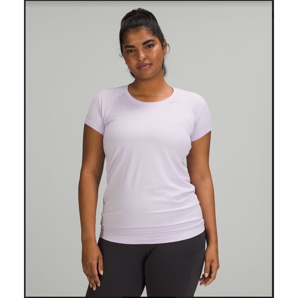 Lululemon Swiftly Tech Short Sleeve 2.0 Lavender Dew Size 8 Seamless Top